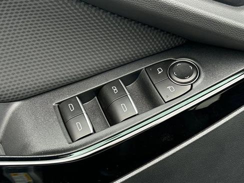 New 2026 Chevrolet Equinox RS image 12