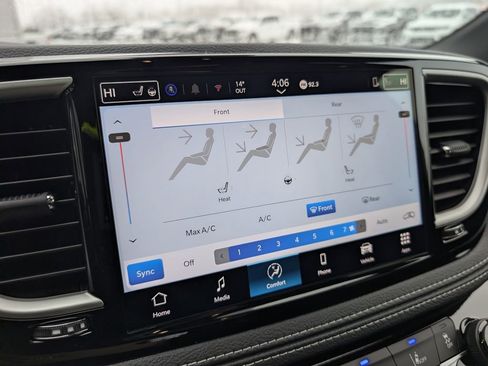 New 2026 Chrysler Pacifica Select w/ S Appearance Package FWD image 21