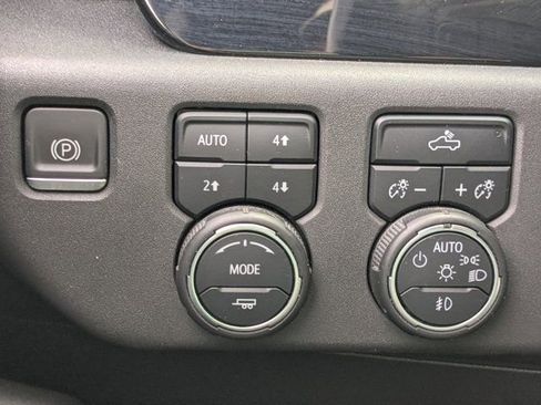 Used 2022 Chevrolet Silverado 1500 RST w/ Convenience Package II AWD/4WD image 23