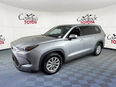 Used 2025 Toyota Grand Highlander AWD image 7