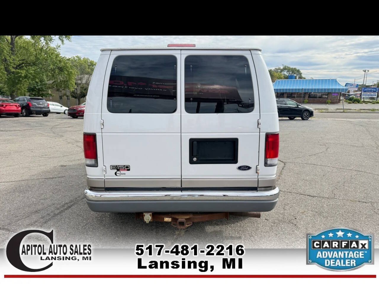 Used 2001 Ford E-150 and Econoline 150 Wagon RWD image 7