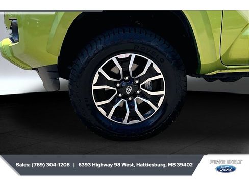 Used 2023 Toyota Tacoma TRD Sport w/ Advanced Technology Package AWD/4WD image 7