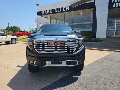 Used 2023 GMC Sierra 1500 Denali w/ Technology Package AWD/4WD image 10