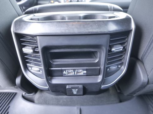 Used 2020 RAM 1500 Big Horn AWD/4WD image 18