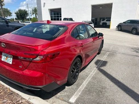 Used 2026 Toyota Camry SE FWD image 8