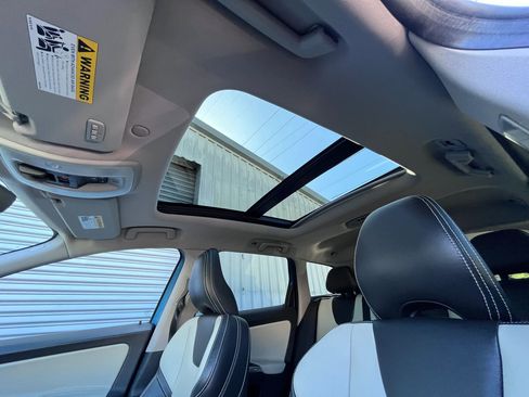 Used 2017 Volvo XC60 T5 Dynamic w/ Preferred Option Package image 23