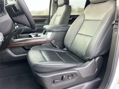 Used 2024 GMC Sierra 2500 SLT w/ SLT Premium Package image 32