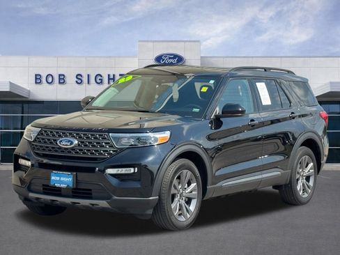 Used 2023 Ford Explorer XLT w/ Equipment Group 202A AWD/4WD image 40