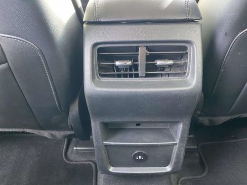 Used 2024 Ford Edge SEL AWD/4WD image 11