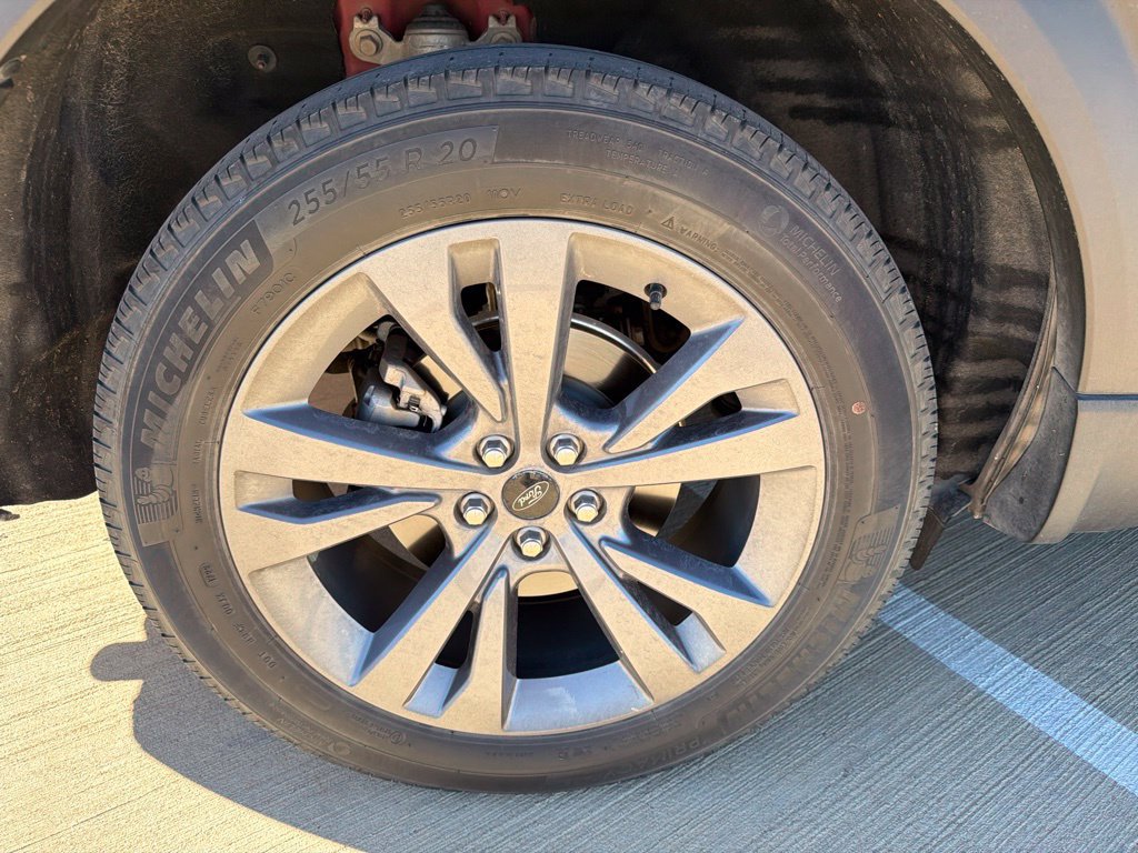 Used 2022 Ford Explorer XLT w/ Equipment Group 202A AWD/4WD image 9
