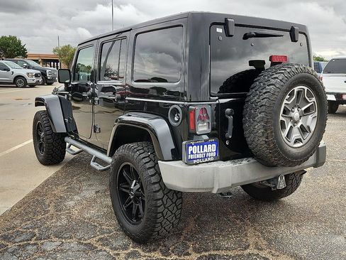 Used 2017 Jeep Wrangler Unlimited Rubicon w/ Connectivity Group AWD/4WD image 2
