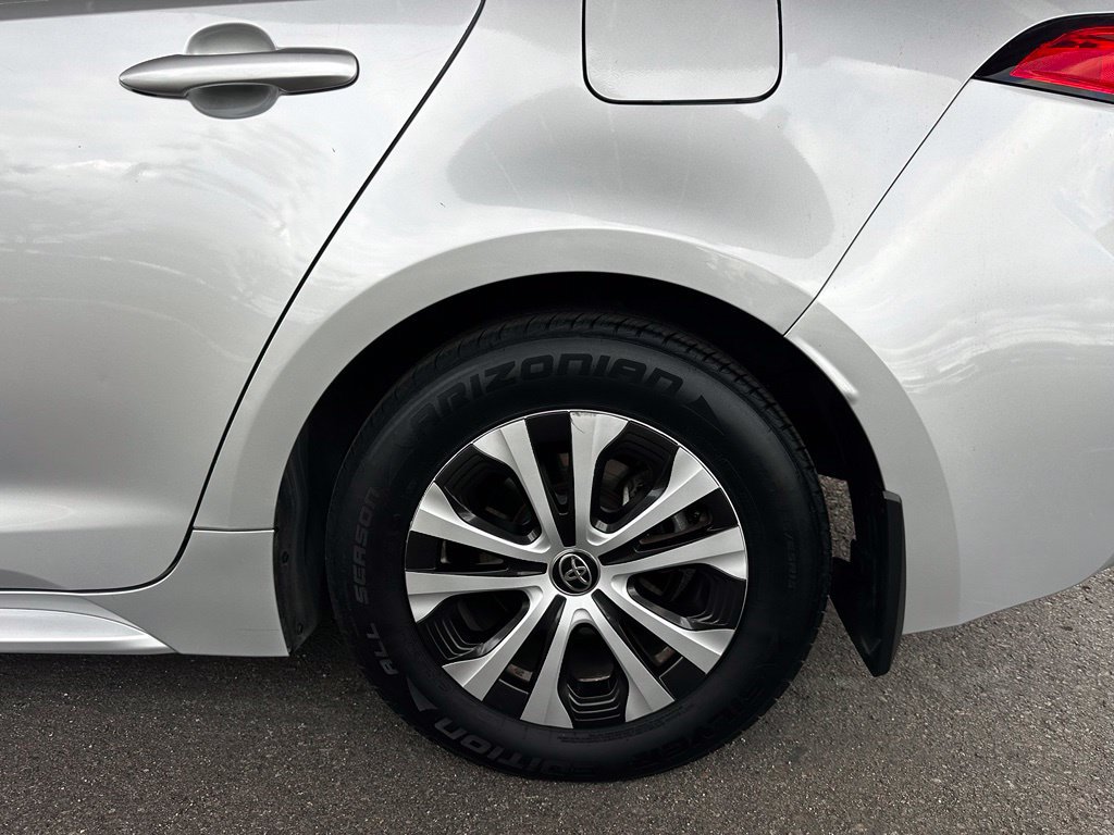 Used 2022 Toyota Corolla LE w/ Carpet Mat Package (TMS) FWD image 9