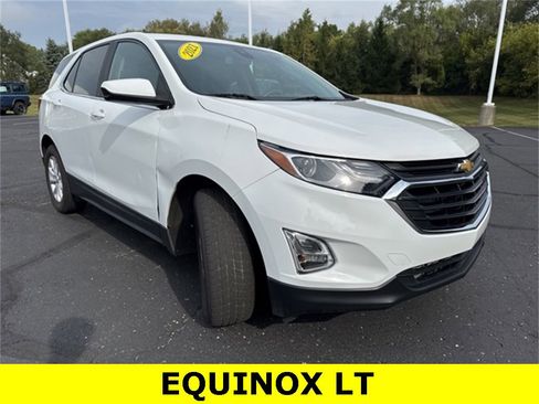 Used 2021 Chevrolet Equinox LT image 2