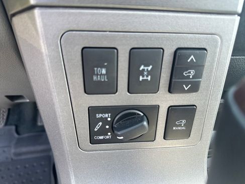 Certified 2017 Toyota Sequoia Platinum AWD/4WD image 27