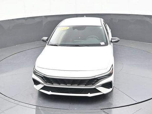 Used 2025 Hyundai Elantra Sport FWD image 65