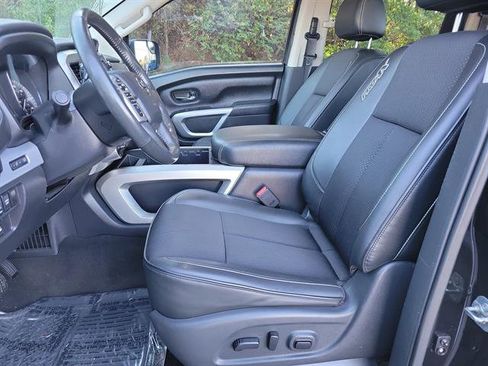 Used 2018 Nissan Titan PRO-4X image 3