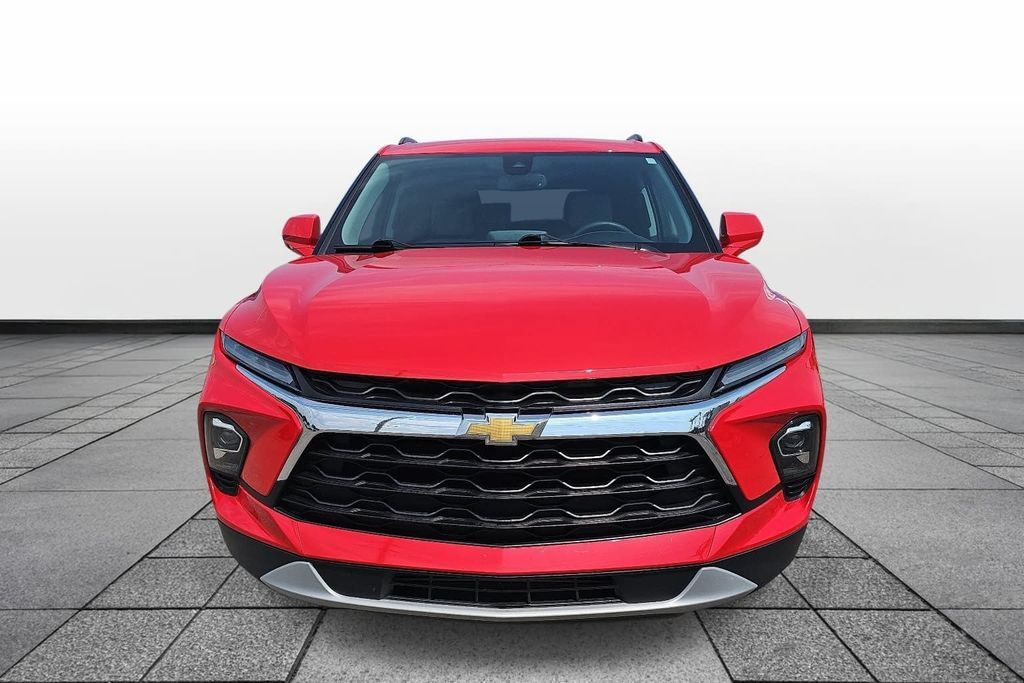 Used 2023 Chevrolet Blazer LT w/ Convenience Package FWD image 2