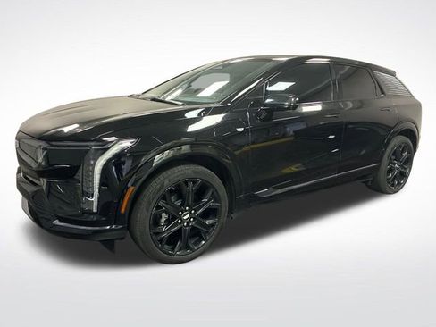 Certified 2025 Cadillac Optiq Sport 1 w/ LPO, ONYX Package AWD/4WD image 1