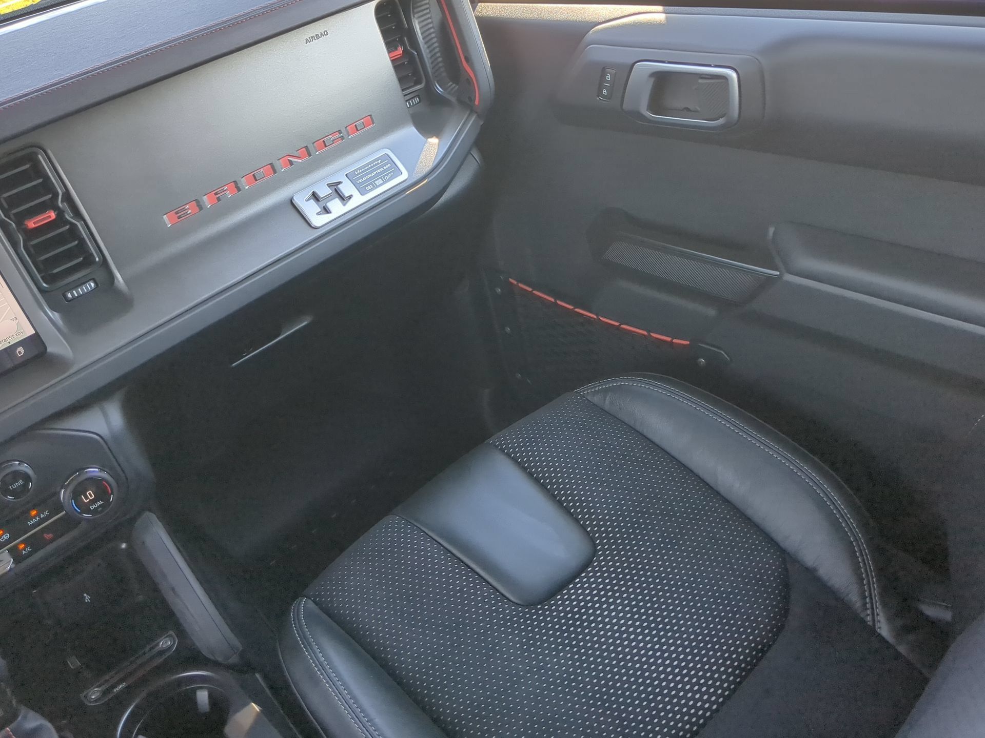 New 2026 Ford Bronco Raptor w/ Interior Carbon Fiber Pack AWD/4WD image 56