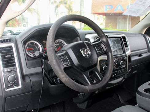 Used 2018 RAM 2500 SLT AWD/4WD image 17