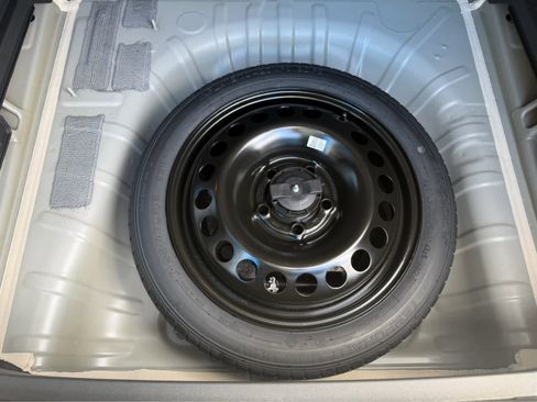 New 2026 Chevrolet Trax RS w/ Driver Confidence Package FWD image 8