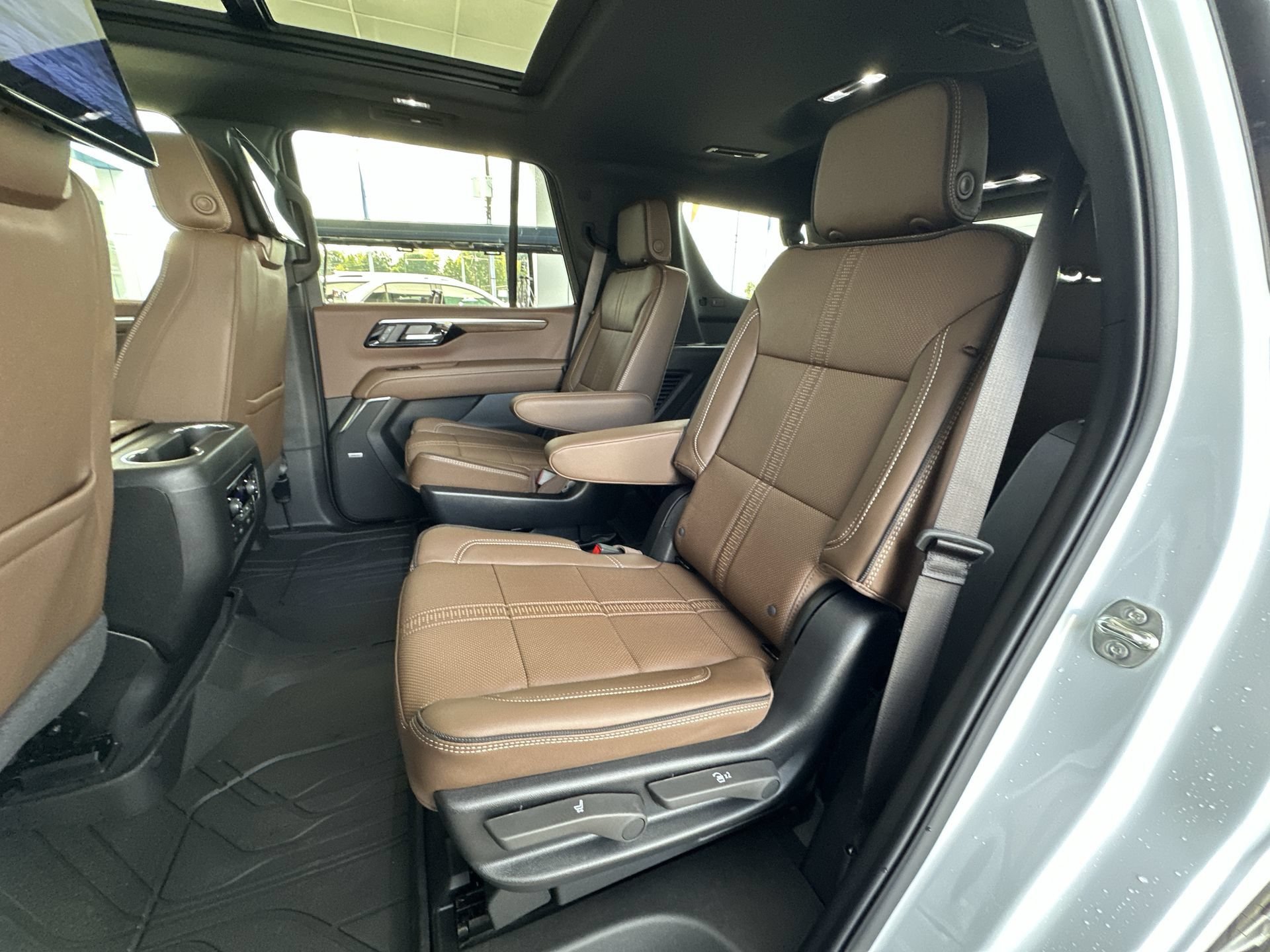 New 2027 Chevrolet Tahoe High Country AWD/4WD image 26