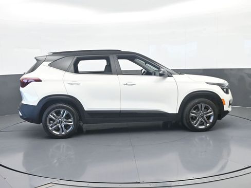 Used 2023 Kia Seltos S FWD image 7