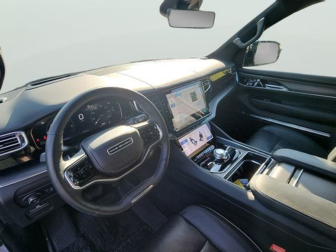 Used 2025 Jeep Grand Wagoneer L Series II Obsidian w/ Quick Order Packagew 28T AWD/4WD image 20