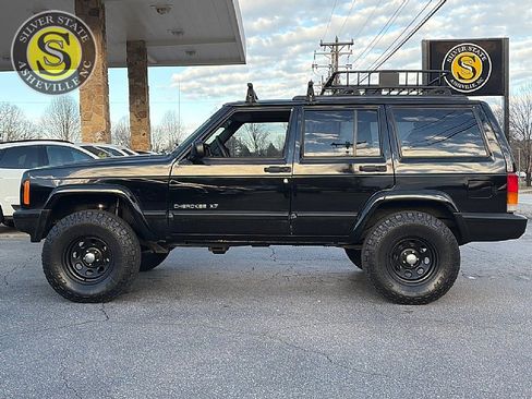 Used 2001 Jeep Cherokee Sport image 3
