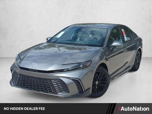 Used 2026 Toyota Camry SE FWD image 1