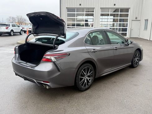 Used 2024 Toyota Camry SE image 8