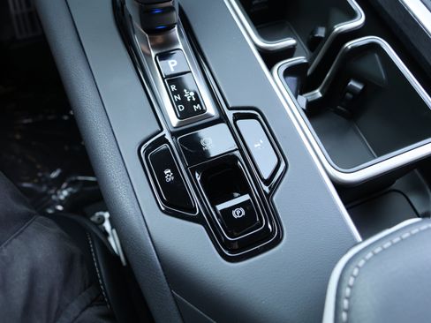New 2026 Lexus TX 500h AWD image 25