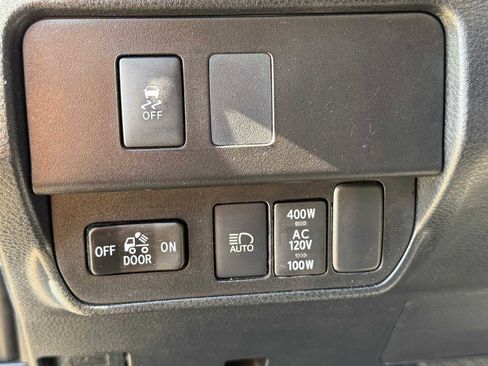 Used 2020 Toyota Tacoma TRD Off-Road w/ Technology Package RWD image 18
