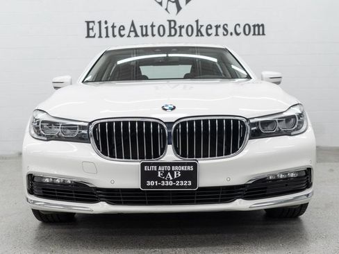 Used 2018 BMW 740i xDrive AWD/4WD image 3