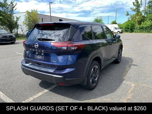 Used 2025 Nissan Rogue SV AWD/4WD image 3