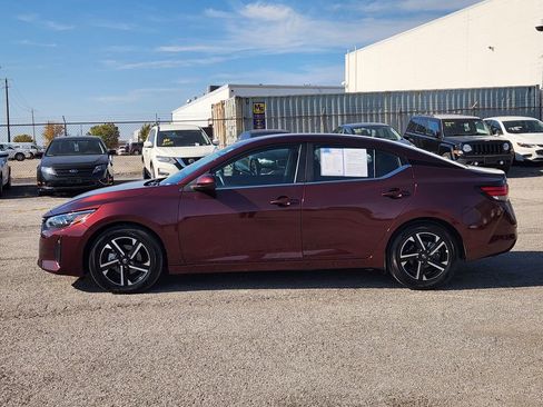 Used 2025 Nissan Sentra SV image 4