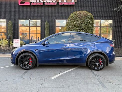 Used 2023 Tesla Model Y Long Range image 9