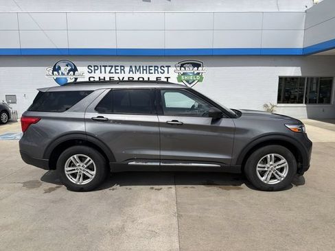 Used 2023 Ford Explorer XLT w/ Equipment Group 202A AWD/4WD image 12