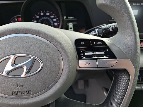 Used 2023 Hyundai Elantra SEL FWD image 22