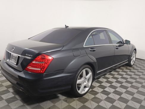 Used 2011 Mercedes-Benz S 550 4MATIC image 5