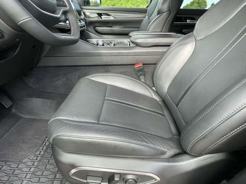 Used 2024 Jeep Wagoneer Series III image 22