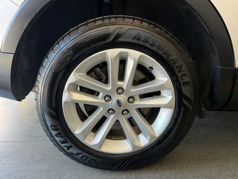 Used 2013 Ford Explorer XLT FWD image 11