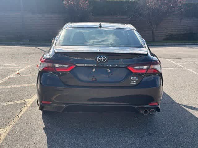 Used 2022 Toyota Camry SE AWD/4WD image 5