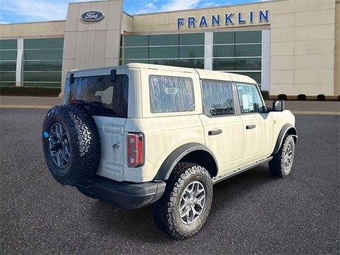 New 2025 Ford Bronco Badlands image 7