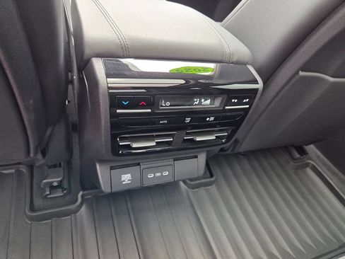 Used 2025 Acura MDX FWD image 8