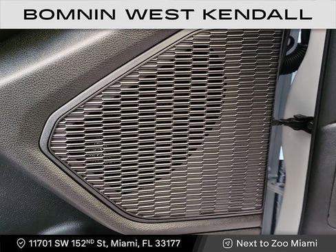 Used 2025 Jeep Grand Cherokee Limited w/ Black Appearance Package image 30