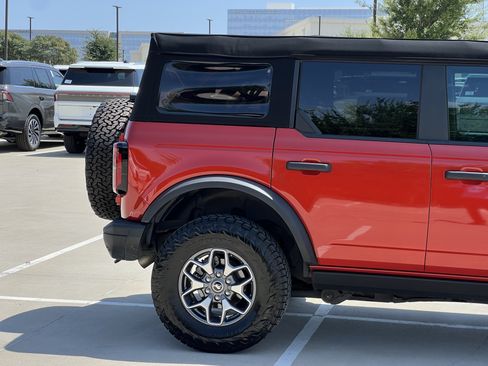 Used 2023 Ford Bronco Badlands AWD/4WD image 11
