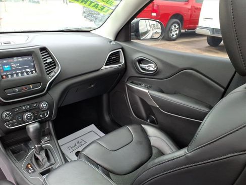 Used 2021 Jeep Cherokee Latitude Plus w/ Sun & Sound Group image 13