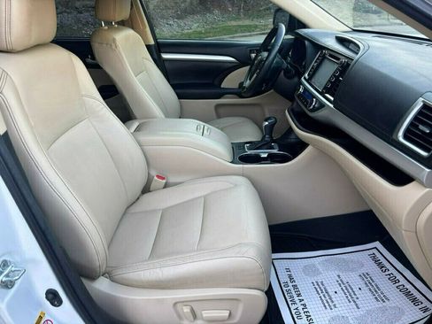 Used 2018 Toyota Highlander XLE image 14
