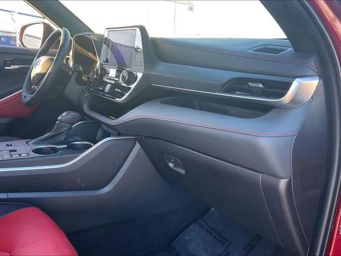 Used 2023 Toyota Highlander L image 20